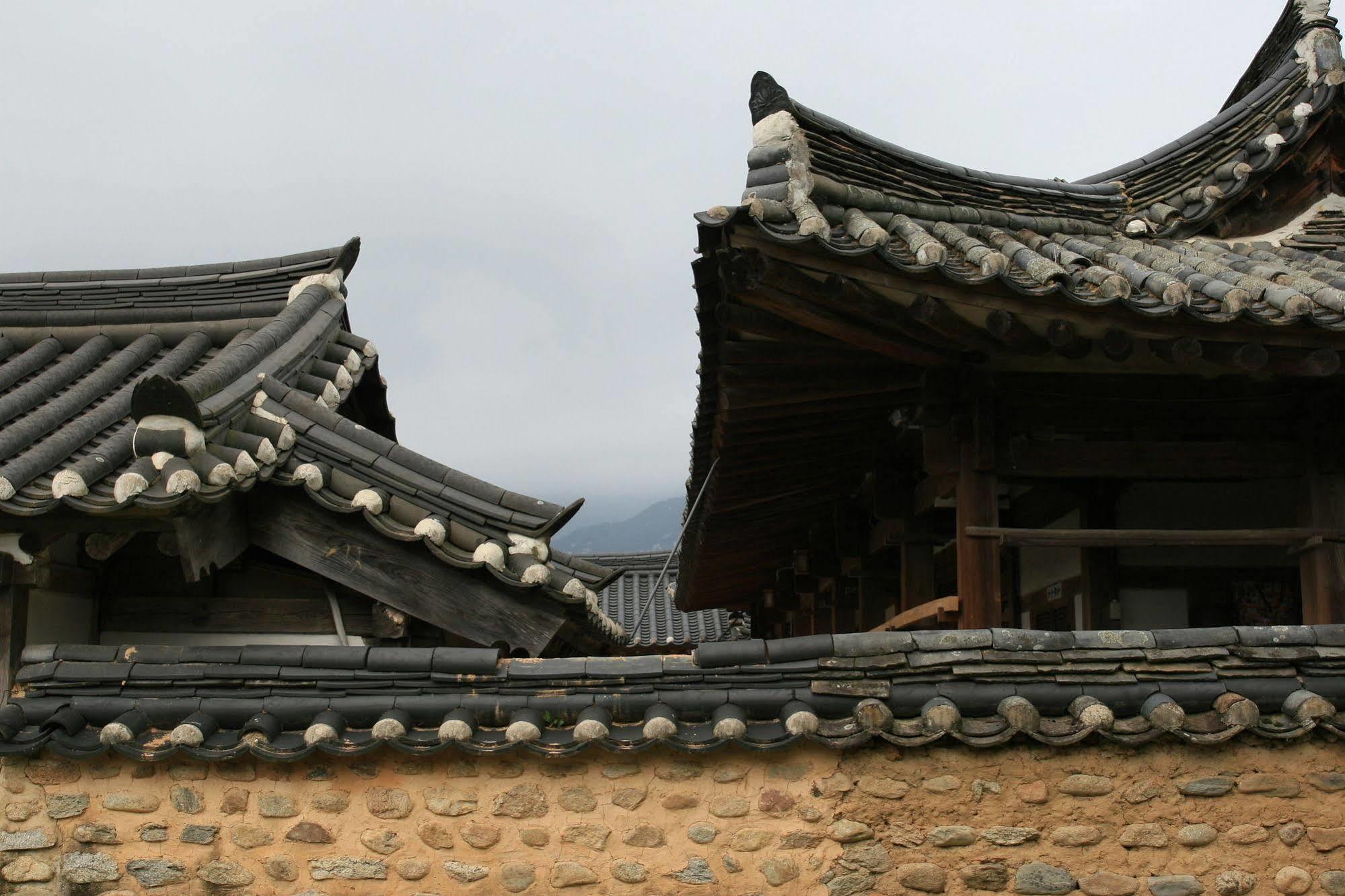 Geochang Choongsindang Donggae Jeongon Gotek Hotel Bagian luar foto