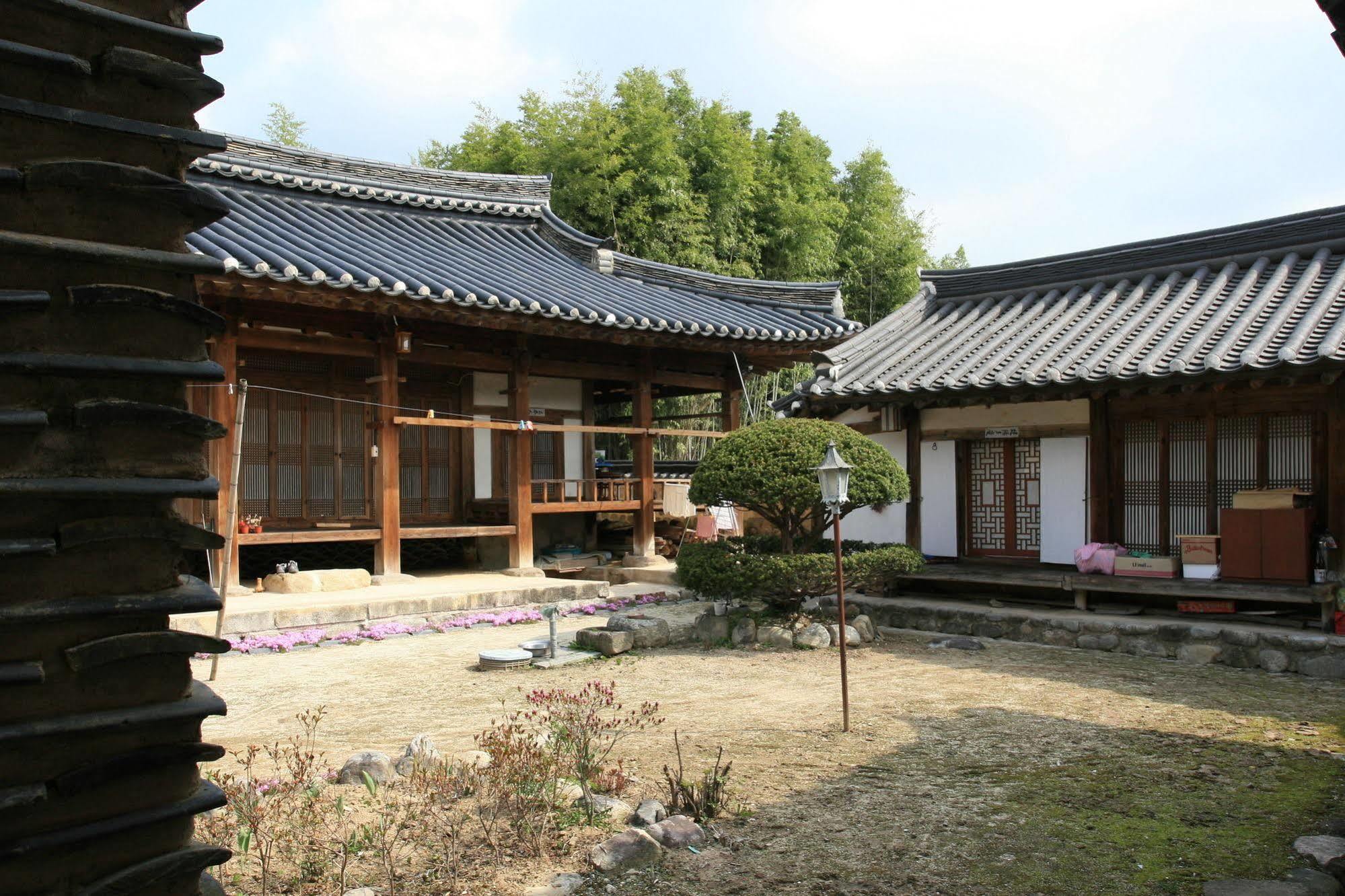 Geochang Choongsindang Donggae Jeongon Gotek Hotel Bagian luar foto