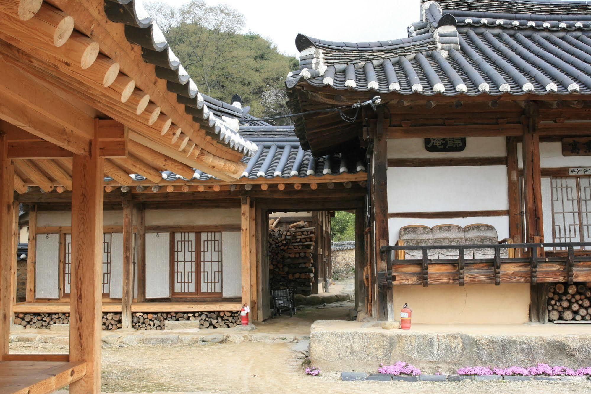 Geochang Choongsindang Donggae Jeongon Gotek Hotel Bagian luar foto